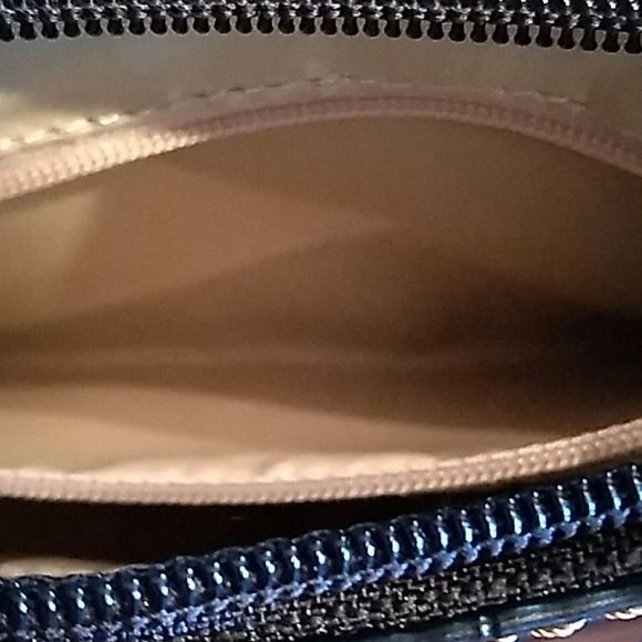 Nine West Black Alligator Design Hand Bag. - Picture 10 of 11